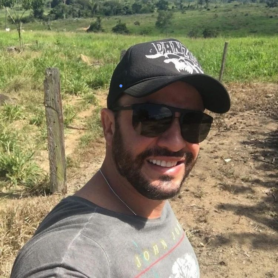 <em>Alejandro.M</em>